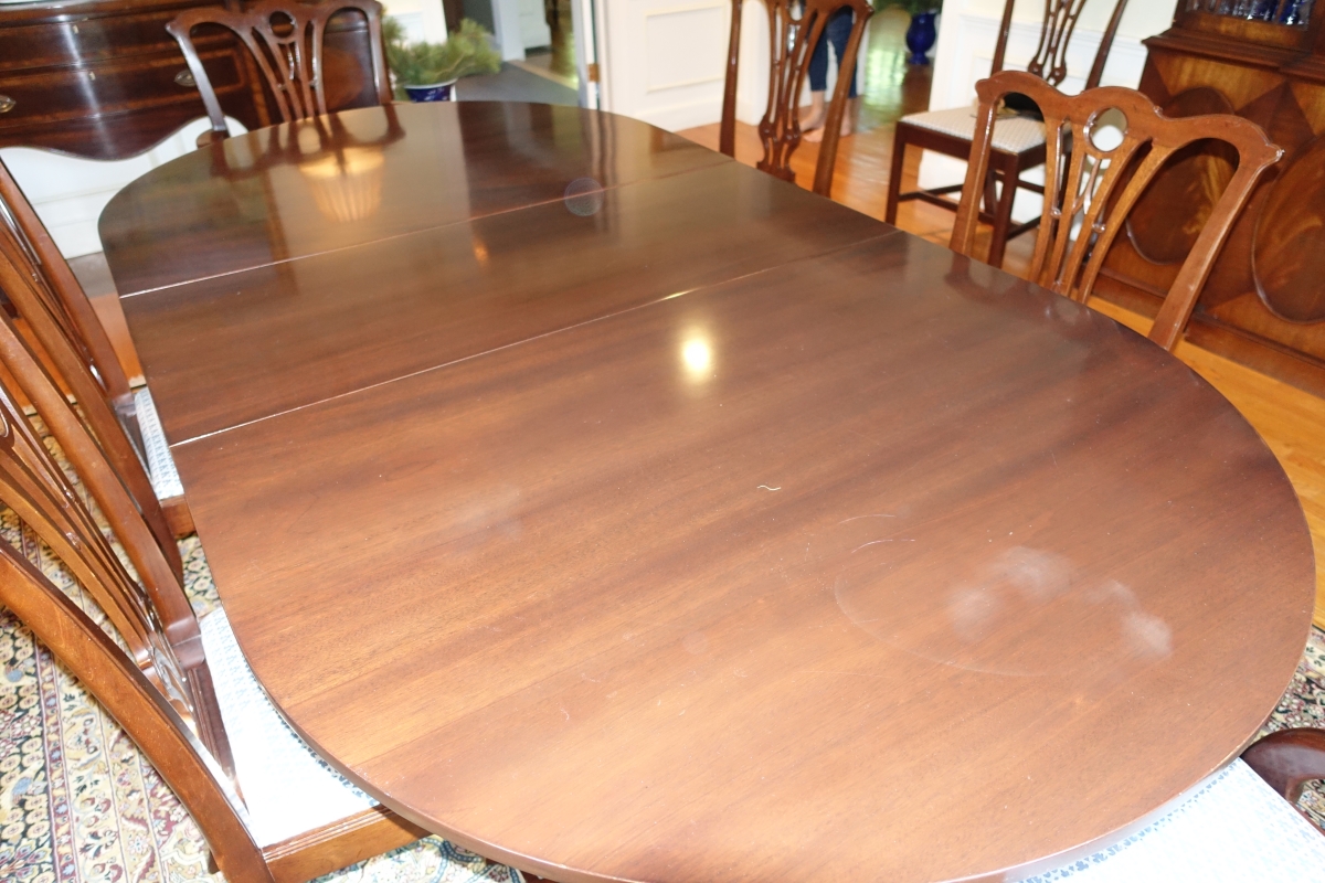extendable-wood-table.JPG